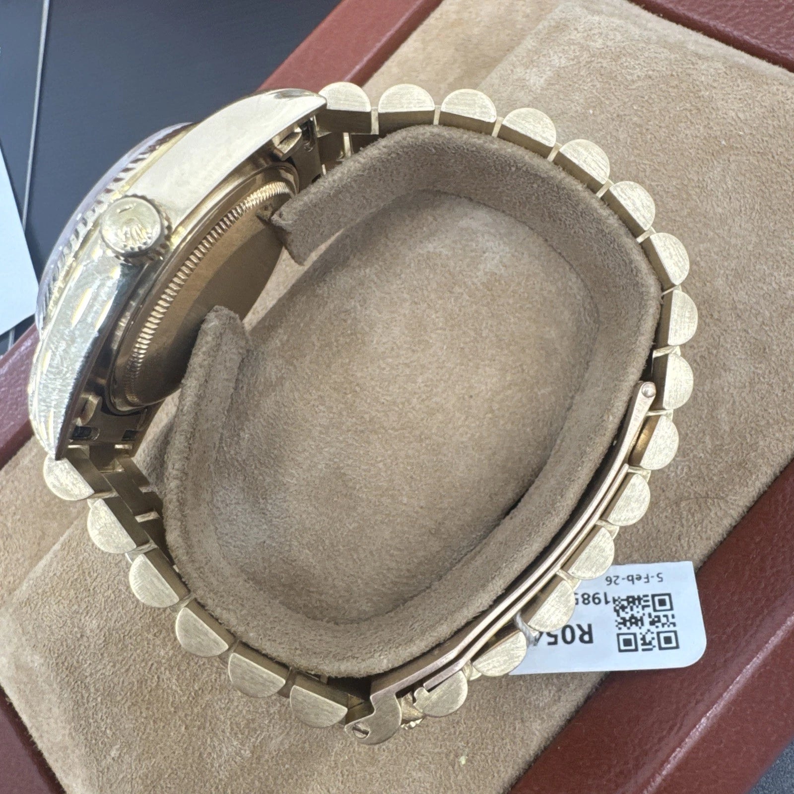 Rolex Day-Date “President” 18038 (1985) – 18K Yellow Gold, Original Box & Papers