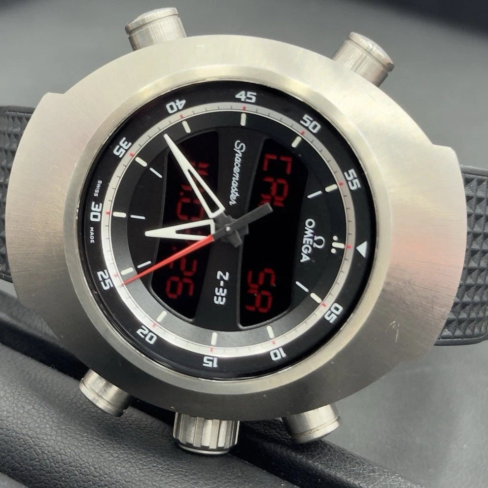 OMEGA Speedmaster Spacemaster Z-33 43mm TI/Rubber Black Dial 325.92.43.79.01.001